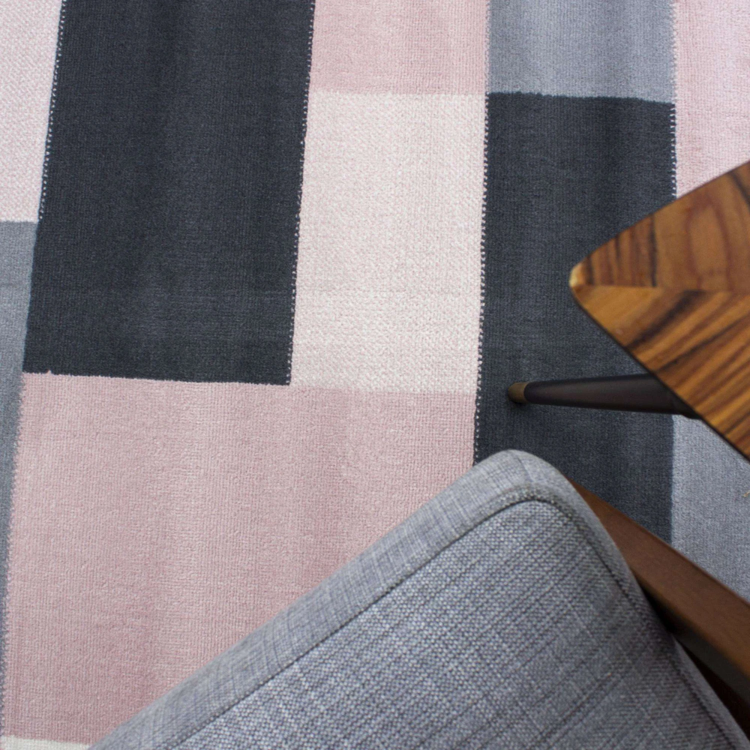 Pink Grey Modern Contemporary Living Room Rug 5 Pink Grey Modern Contemporary Living Room Rug - Image 3