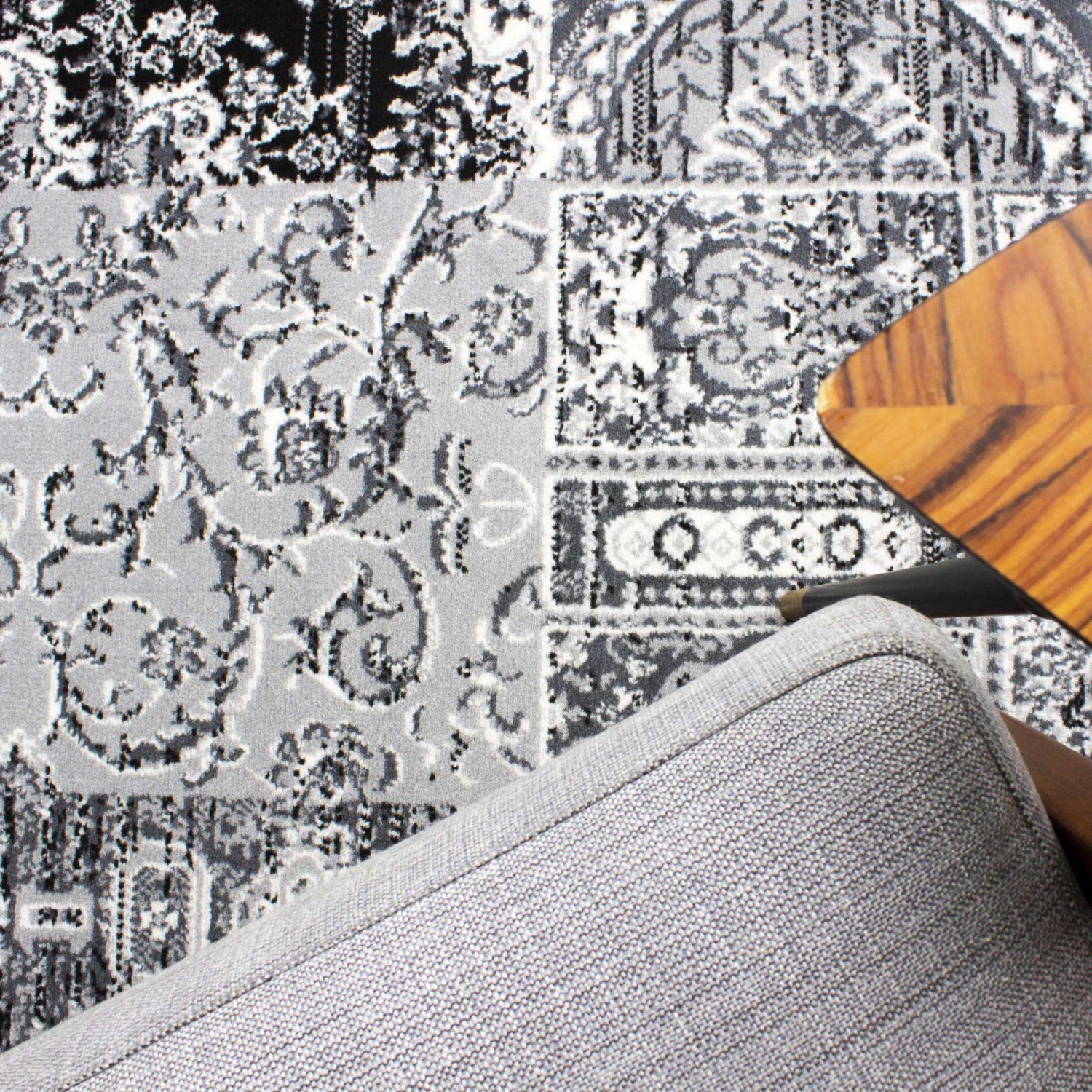 Black Grey Traditional Patchwork Living Room Rug 5 Black Grey Traditional Patchwork Living Room Rug - Image 3