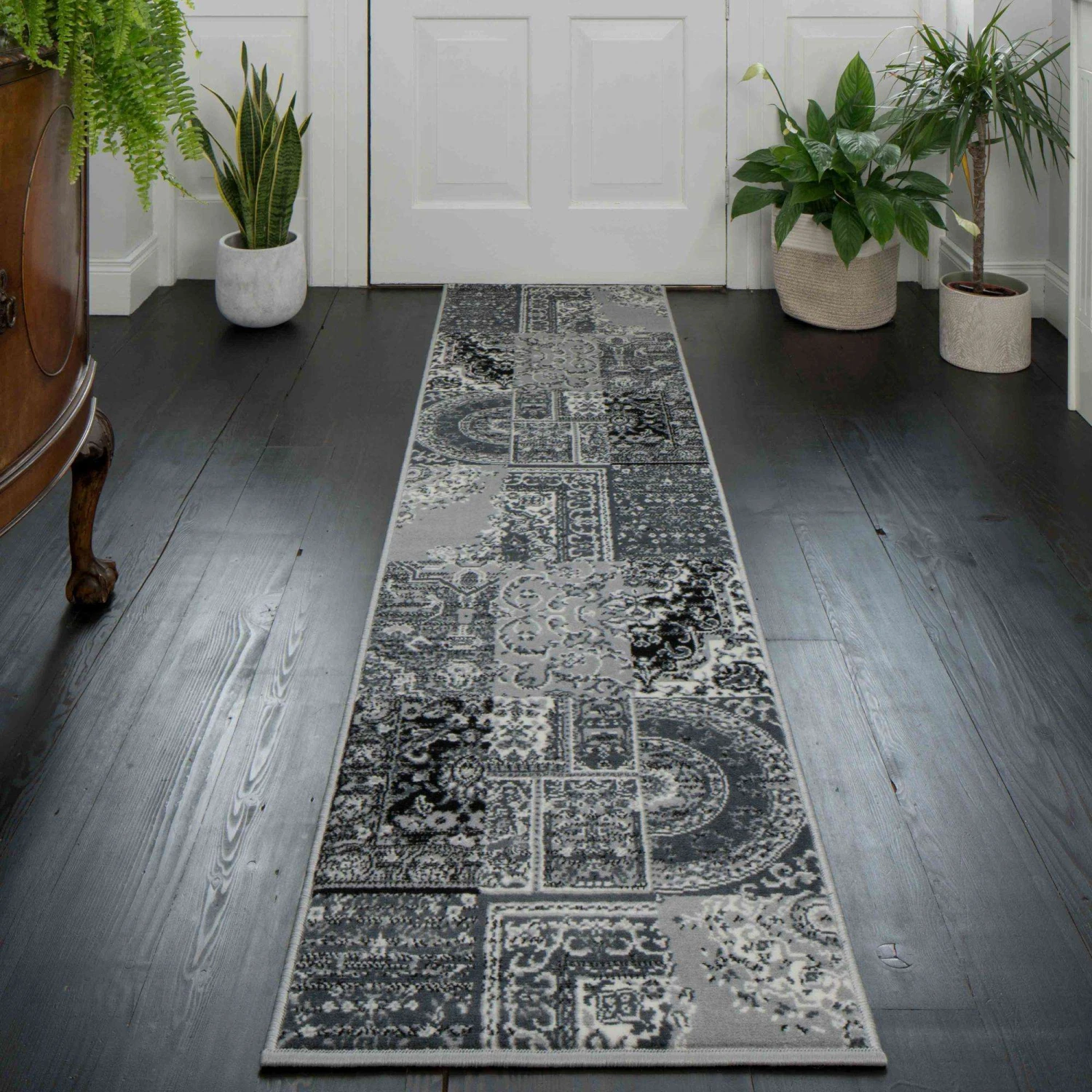 Black Grey Traditional Patchwork Living Room Rug 6 Black Grey Traditional Patchwork Living Room Rug - Image 4