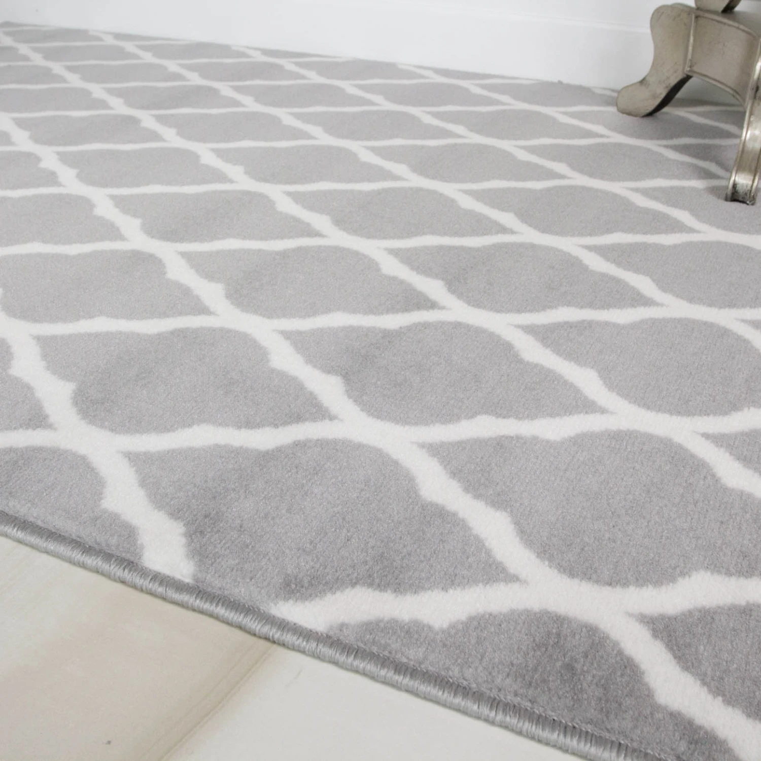 Extra Large Grey Trellis Rug 8 Extra Large Grey Trellis Rug - Image 6