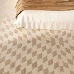 Beige White Rhombic Rug - Reva -Kukoon Rugs Store Ashbee reva bedroom close up