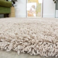 Super Soft Luxury Beige Shaggy Rug -Kukoon Rugs Store Aspen Beige Close Up Luxury Thick Taupe Shaggy Rugs