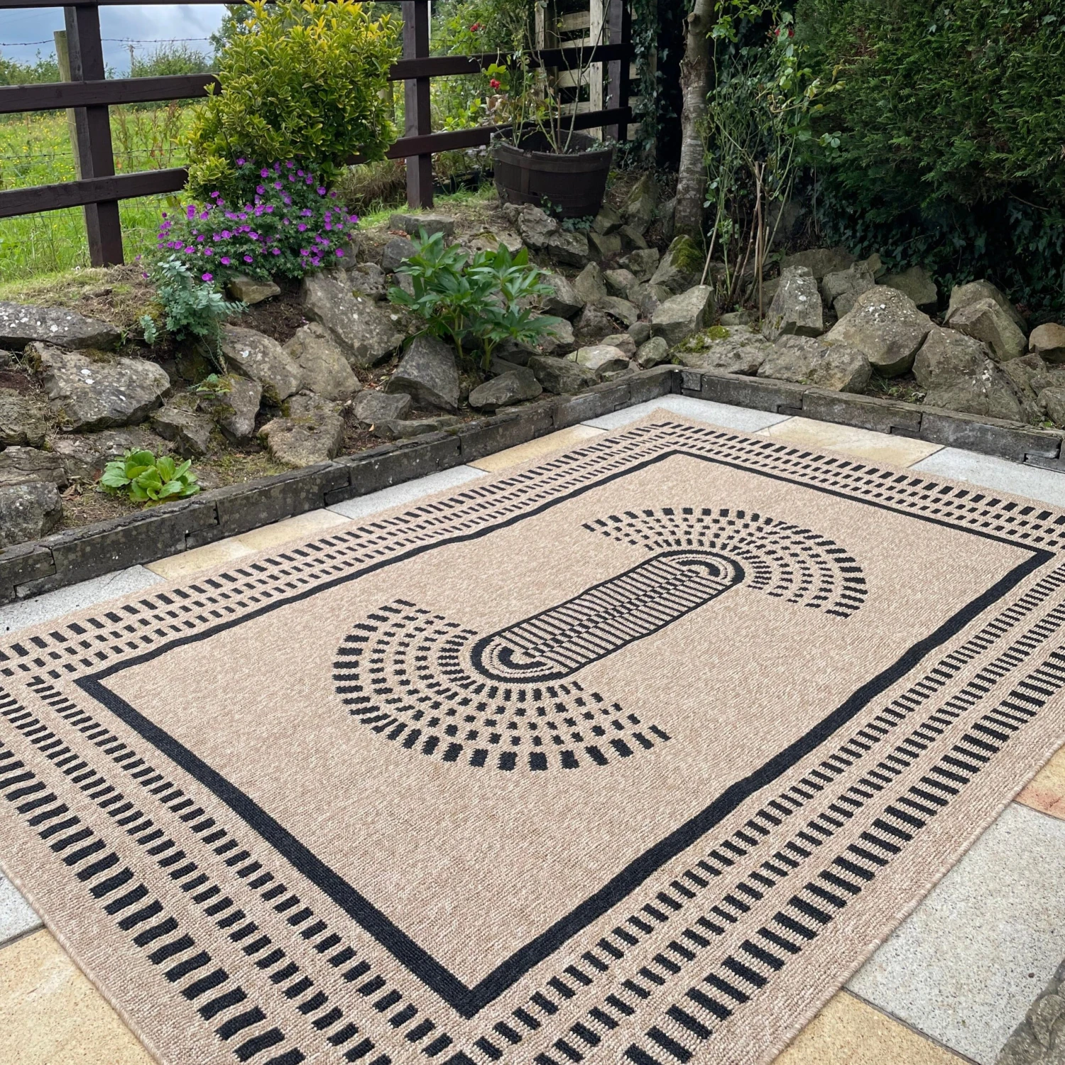 Jute Tone Aztec Outdoor Rug - Prele 8 Jute Tone Aztec Outdoor Rug - Prele - Image 6