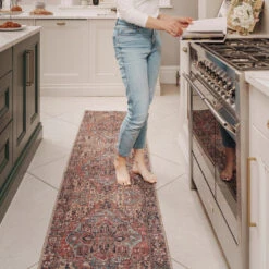 Flatwoven Washable Red Distressed Traditional Rug - Savanna 30 Flatwoven Washable Red Distressed Traditional Rug - Savanna -Kukoon Rugs Store Renuu Savanna Room web 22 Runner