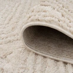 Warm White Tufted Diamond Rug - Elino -Kukoon Rugs Store ashbee elino white 06889