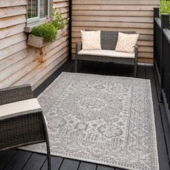 Traditional Textured Flatweave Indoor Outdoor Area Rug - Naylor