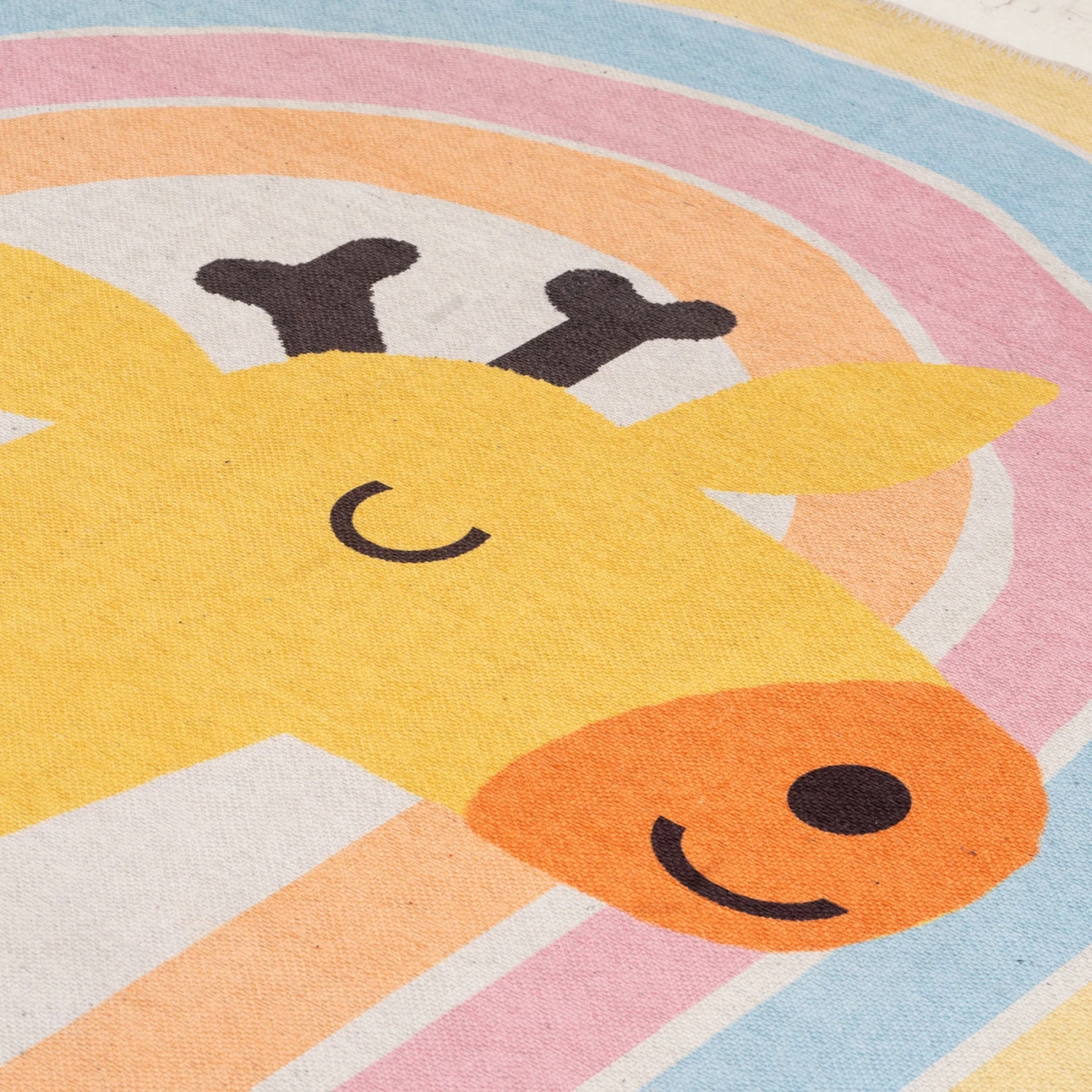 Flatwoven Washable Colourful Giraffe Kids Rug - Geraldine 6 Flatwoven Washable Colourful Giraffe Kids Rug - Geraldine - Image 4